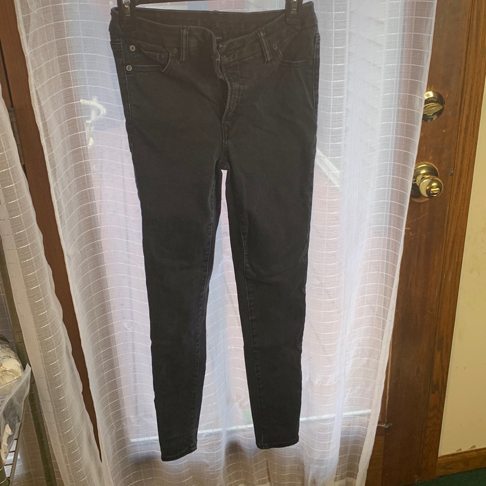 American eagle black skinny jeans